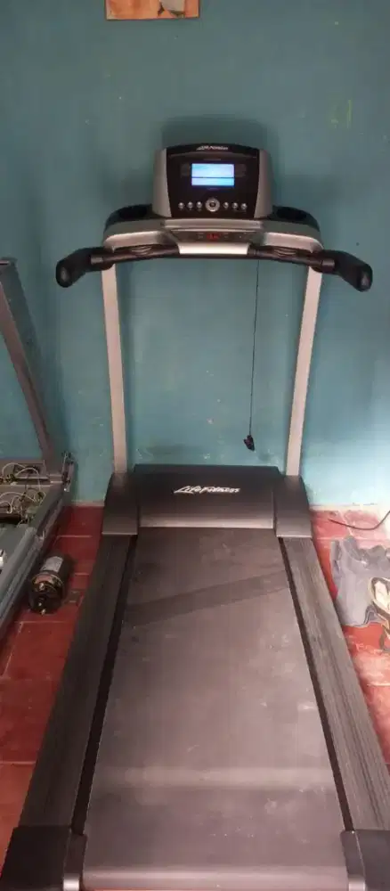 Treadmill Life Fitness F3 Folding