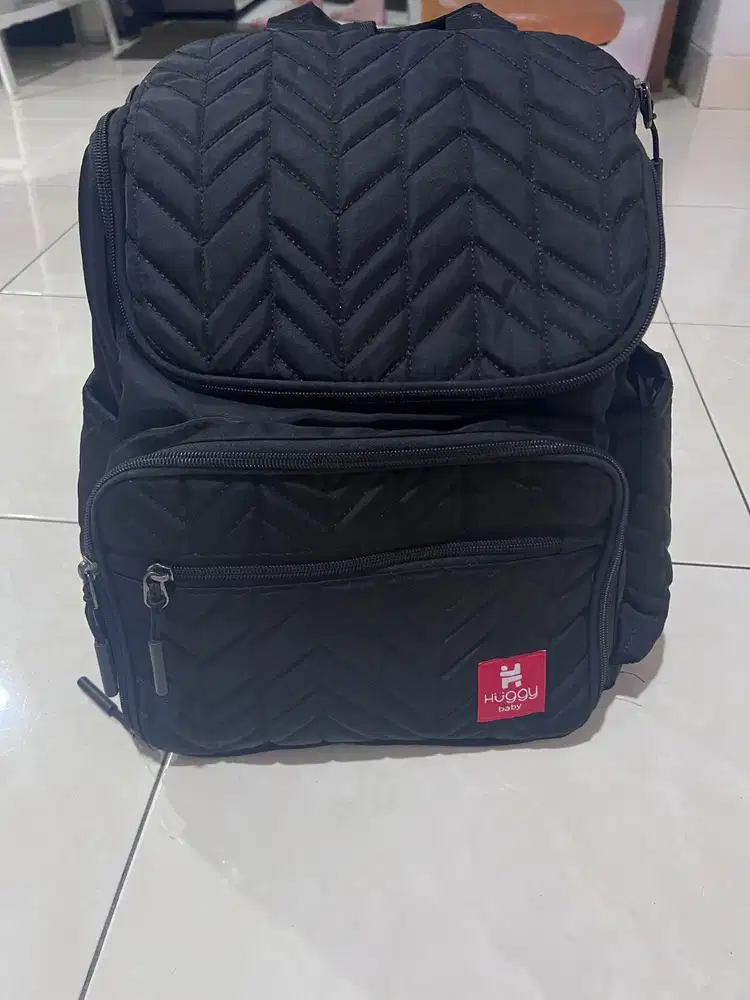 Tas perlengkapan baby Huggy