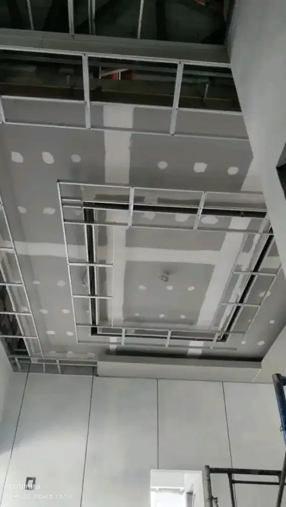 Plafon gypsum dan pvc