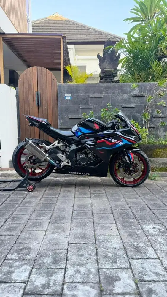 Honda cbr 250rr 2024 asli bali low kilometer