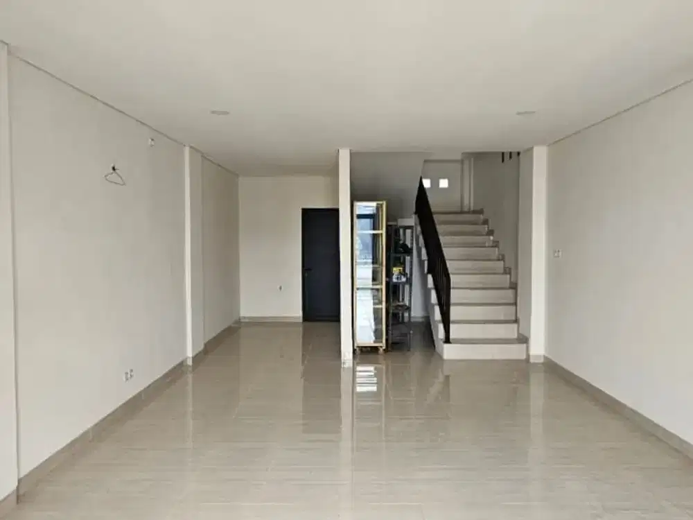 RUKO MURAH STRATEGIS !!! Pinggir jalan raya bekasi di ujung menteng jakarta timur