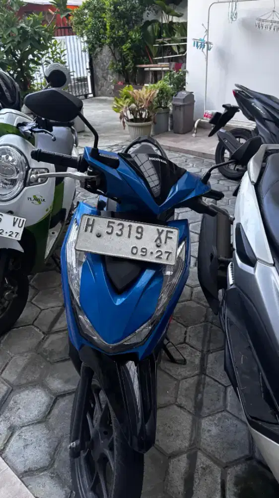 Beat led warna biru 2022