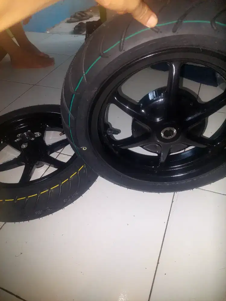 Yamaha filano Vleg 2 + Ban tubles 2