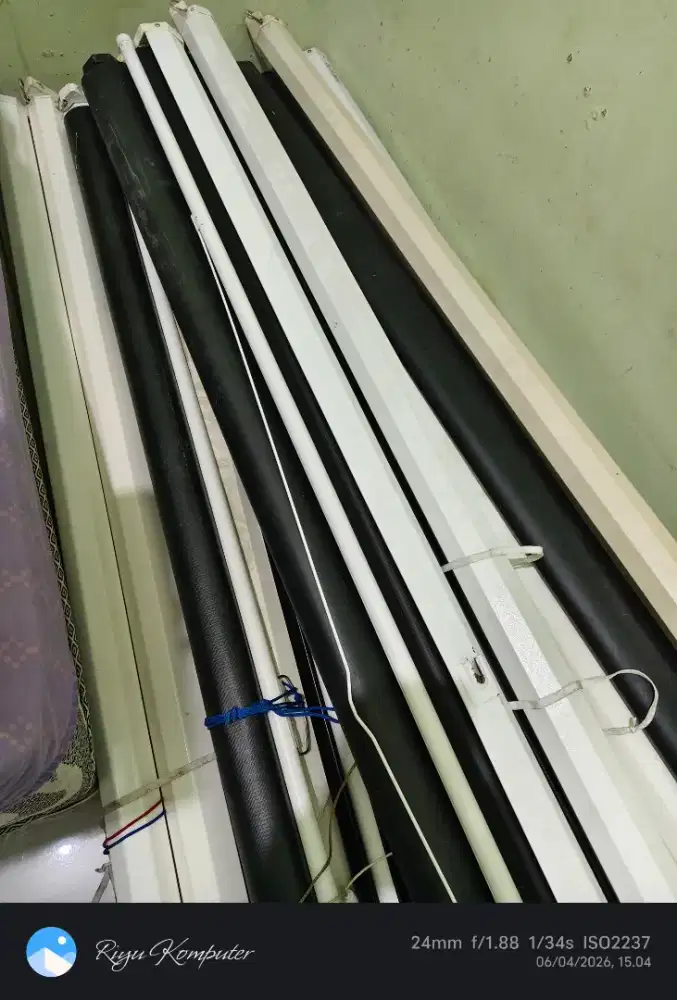 Layar Proyektor 2 m x 2 m