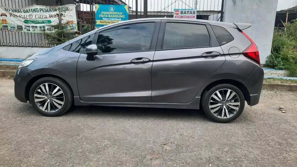 Jazz Robot RS AT 2014  silver stone D kota Bdg km 80 rban no PR