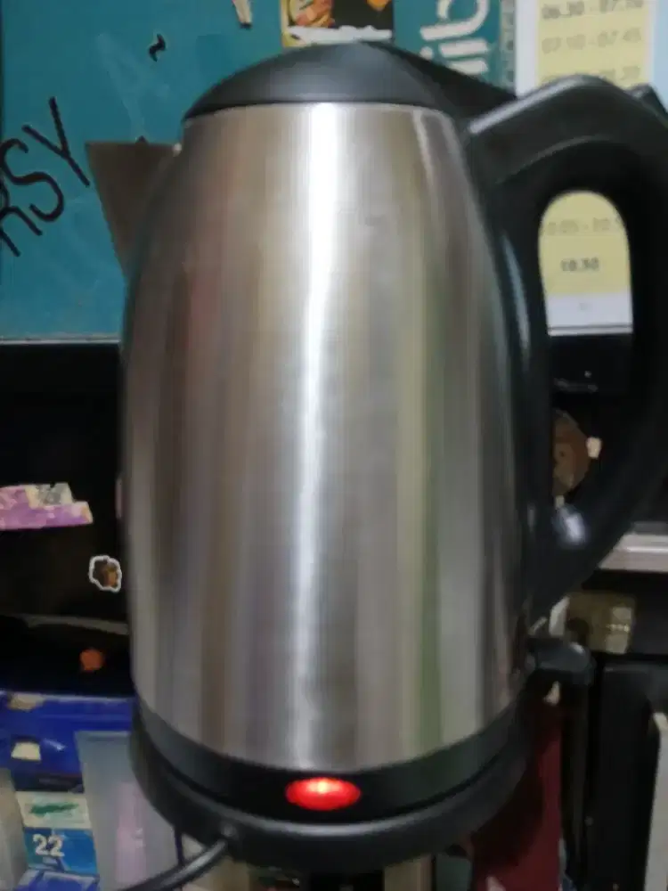 Teko Listrik Maspion 1,8 Liter Stainless Steel