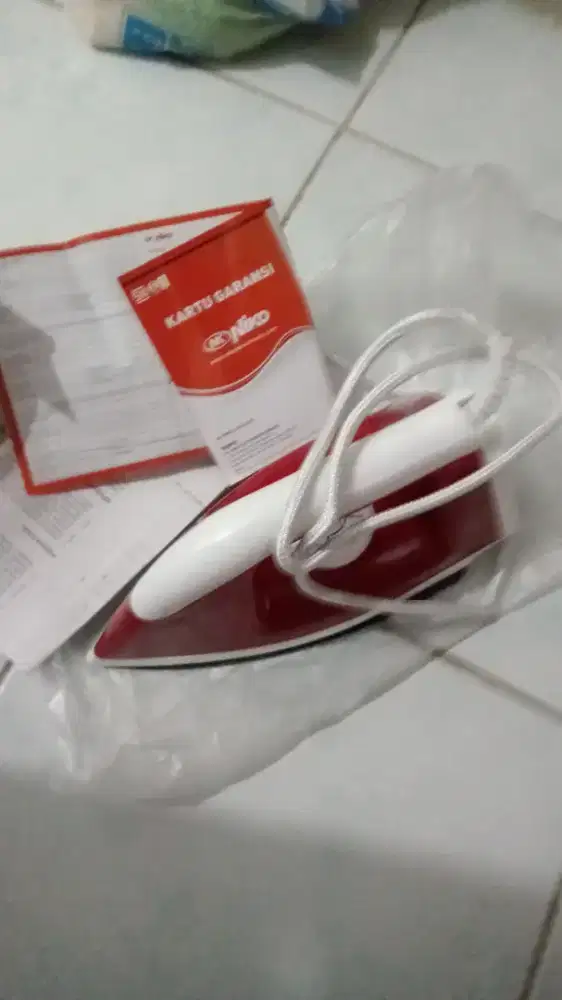 Setrika Niko masih baru