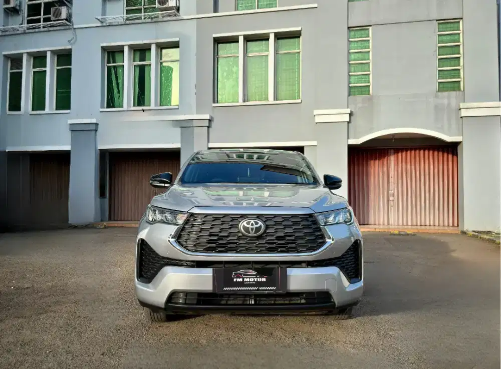 Toyota Kijang Innova Zenix V Bensin 2022 AT 2.0, Km 49Ribu
