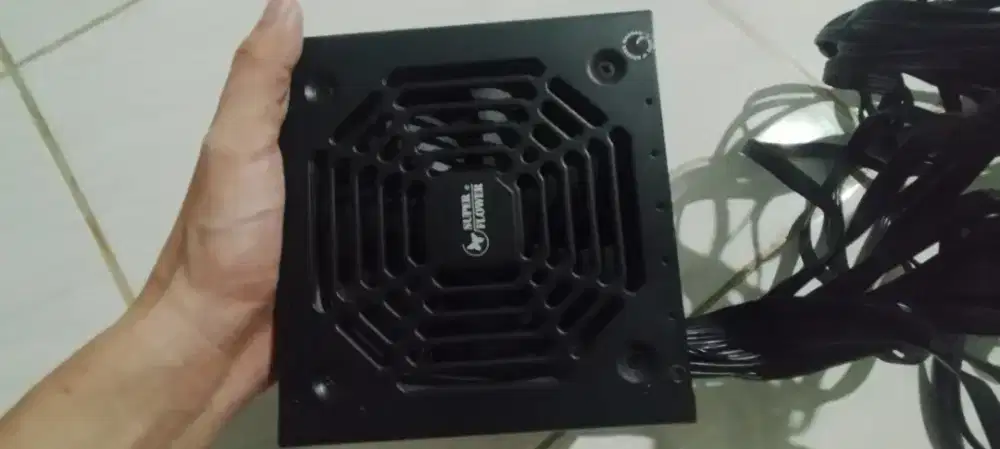 PSU 650w 80+ Gold Super Flower