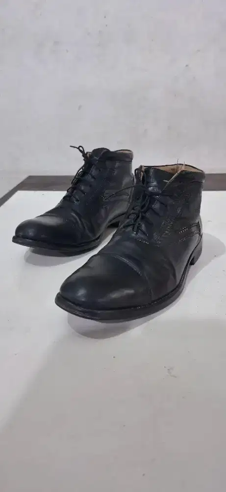 Sepatu Boots Kulit Hitam Size 43