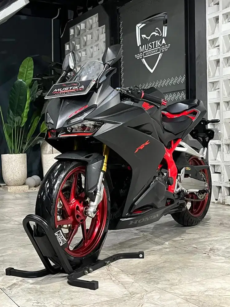 Stok Terbatas!!Honda CBR 250 ABS th 2019 - Ayu Mustika