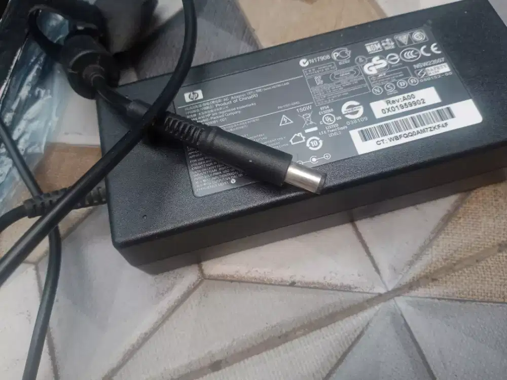 ADAPTOR/CHARGER ALL IN ONE  19V 7,89A 150WATT  JARUM JAKSEL