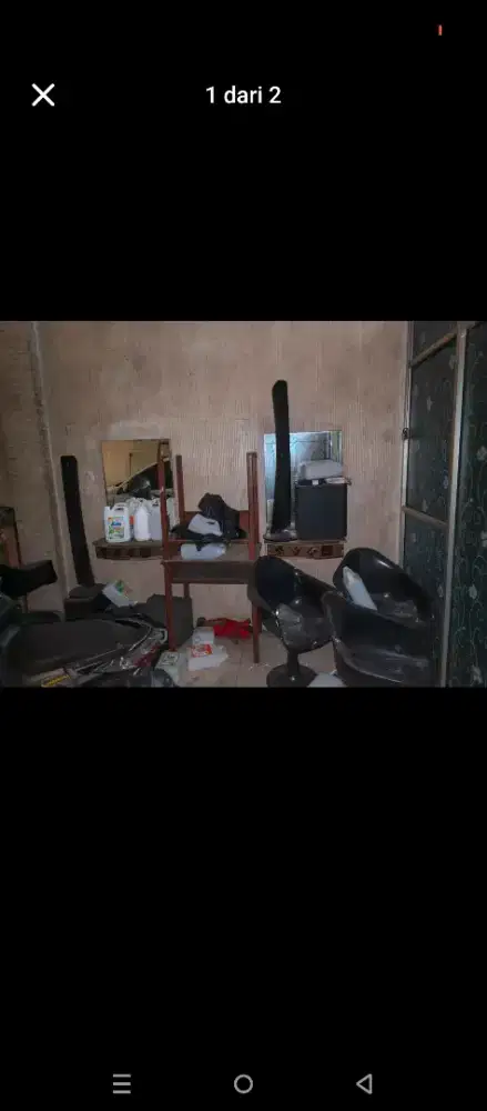 Meja dan kursi pangkas