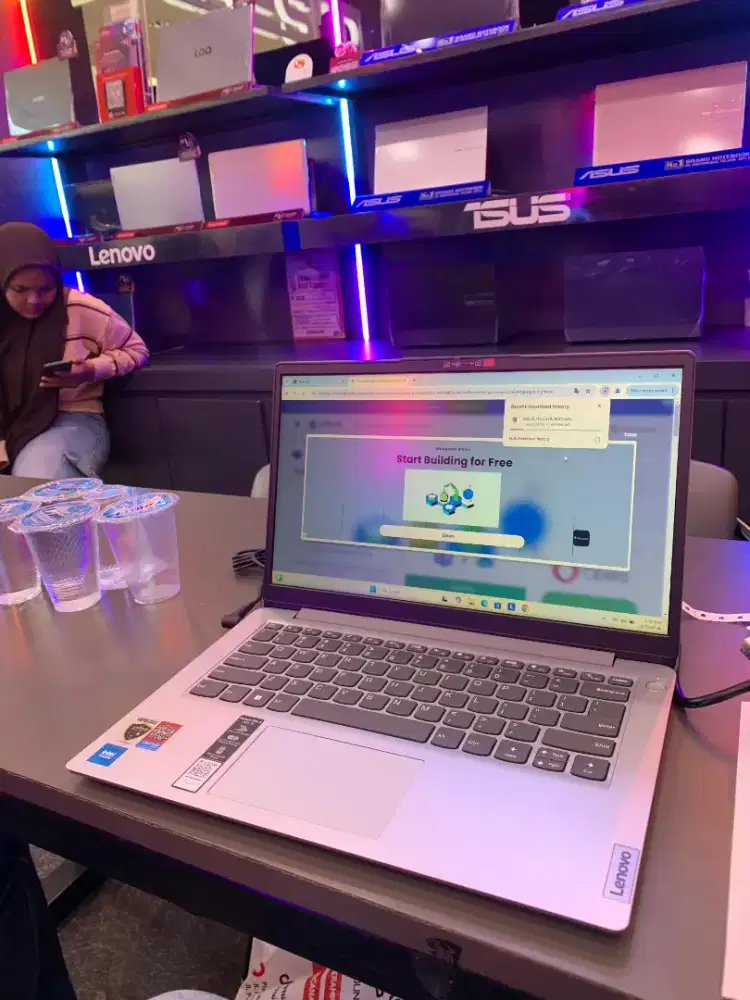 cicilan ringan laptop Lenovo