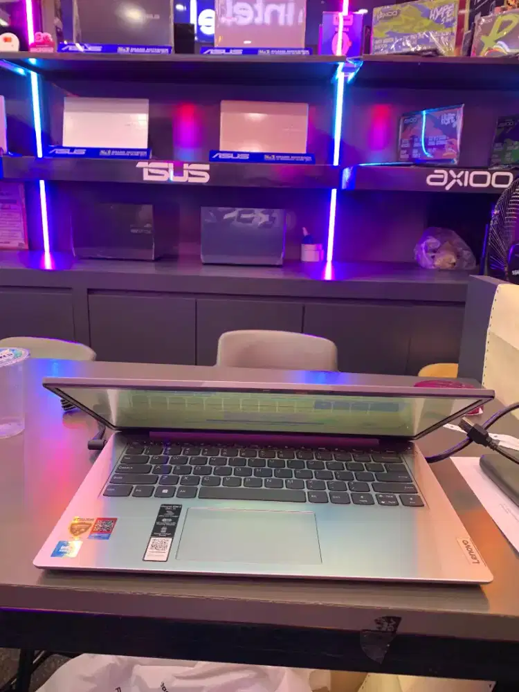 cicilan ringan laptop Lenovo