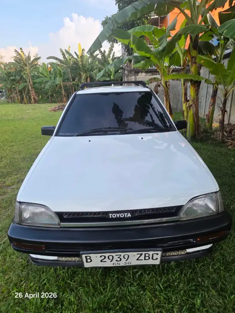 Toyota Starlet kotak Th 1988 type 1.3 SE