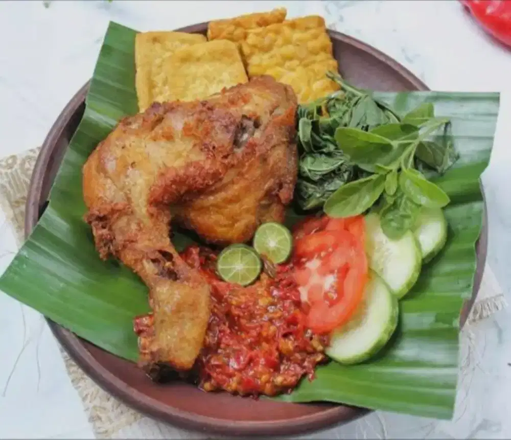 Dicari karyawan laki laki untuk bantu bantu di penyetan