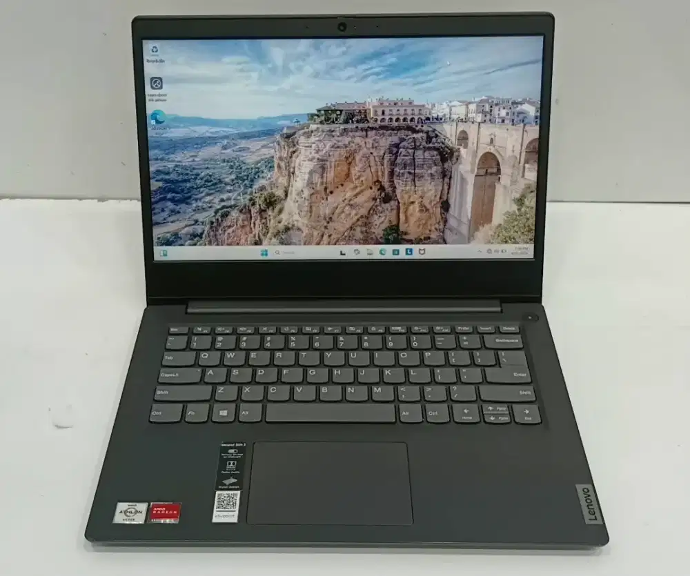 Laptop Lenovo ideaped Slim 3