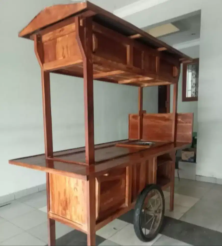 Dijual Cepat GEROBAK KAYU untuk usaha jualan Bakso, Sate dan Mie ayam