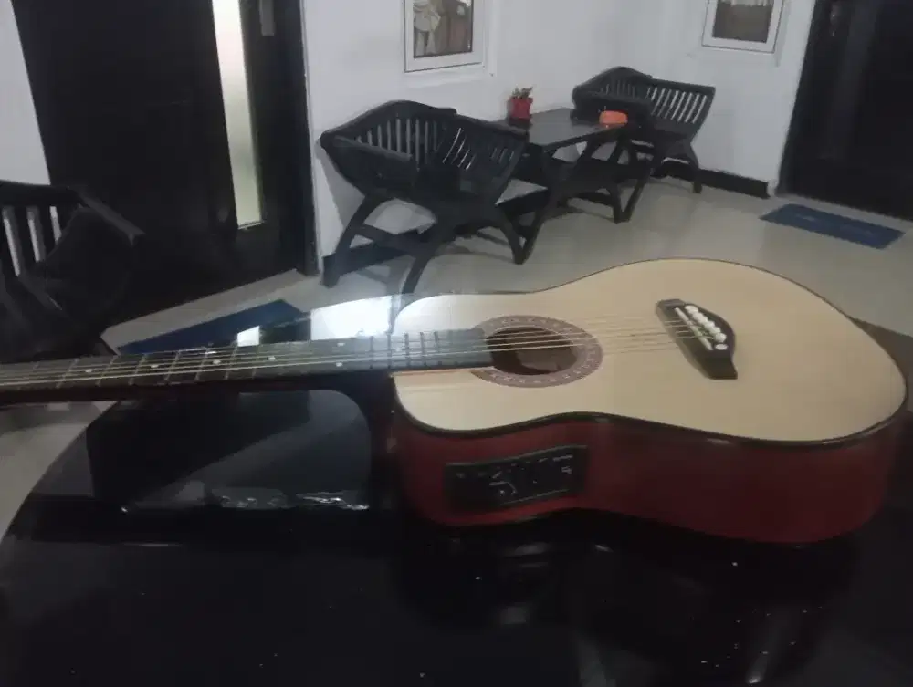Gitar akustik bisa elektrik