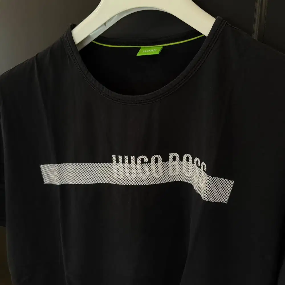 Jual Hugo Boss Kaos T-Shirt Hitam