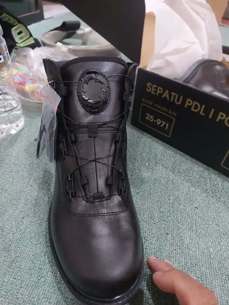 Jual sepatu pdl lantas size 42