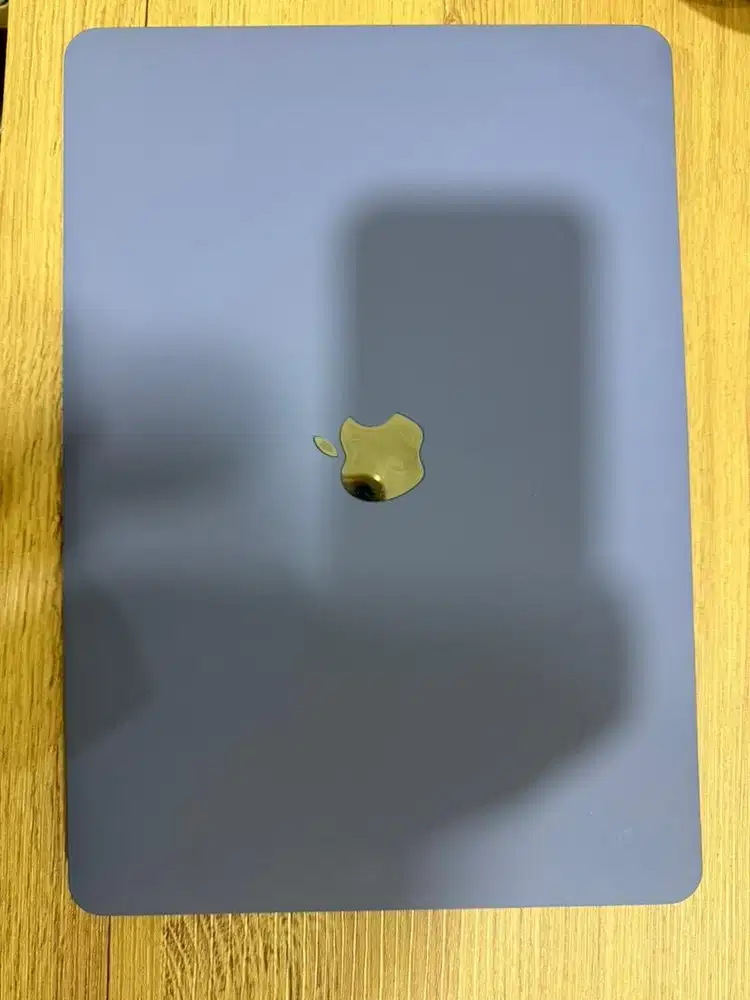 Macbook Air M1 8/256 nego tipis