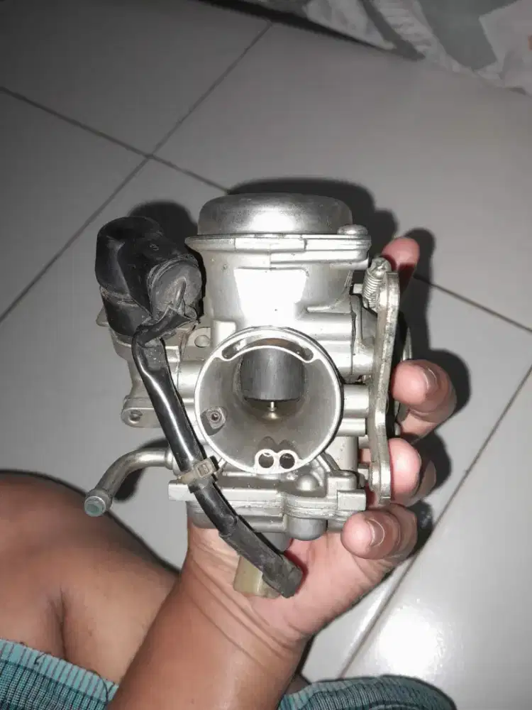 Karbu yahama xeon 125 original