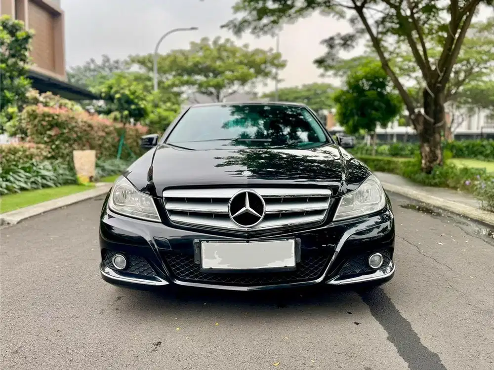 Mercedes-Benz C200 2012 Bensin