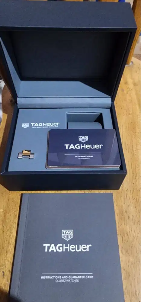 Jual jam mewah koleksi pribadi super mulus  & pulpen Mont Blanc baru