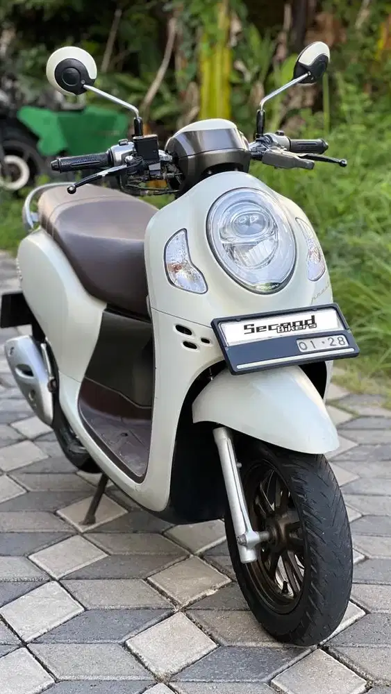 SCOOPY 2022 PRESTIGE