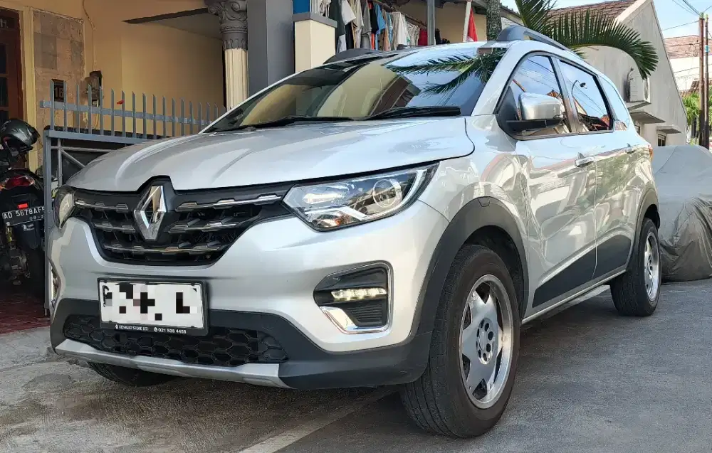 Renault Triber 2021/2022 3 Baris Low KM