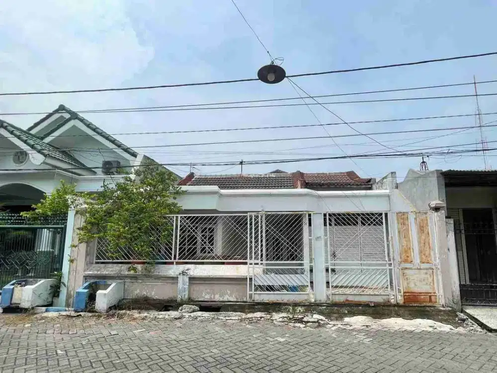 Dijual murah rumah di simpang Darmo permai Selatan Surabaya barat