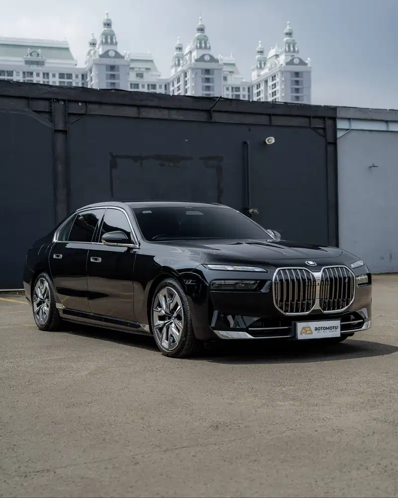 BMW i7 xDrive60 Gran Lusso G70 Black