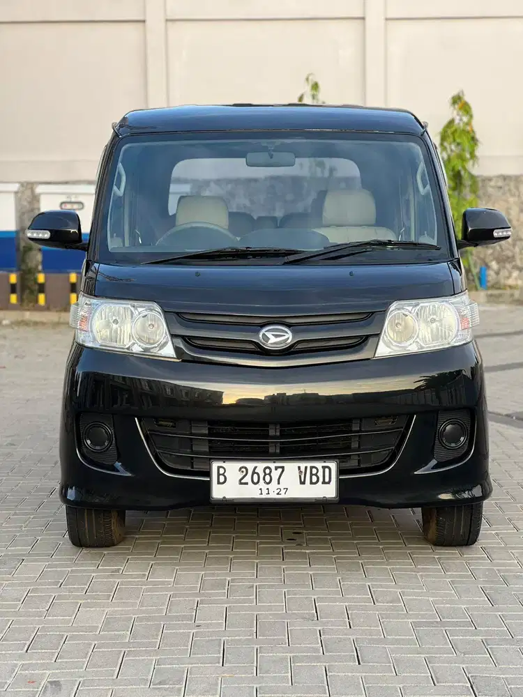 LUXIO 1.5 X MANUAL 2012 HITAM