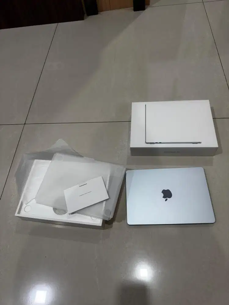 Macbook Air M4 Chip 13 Inch 13 Sky Blue RAM 16 SSD 256 IBOX