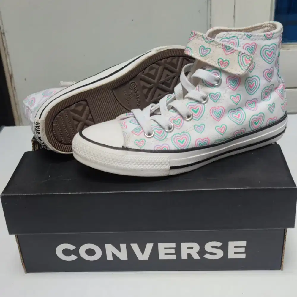 Sepatu Converse Anak Perempuan Size 32