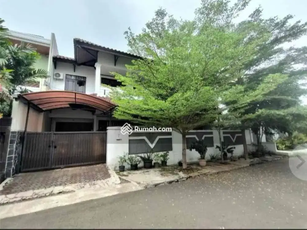 RUMAH 2 lantai SIAP HUNI DI PULOMAS Jakarta Timur