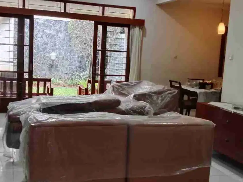 rumah dijual di Cinere satu lantai siap huni bagus bangunan kokoh