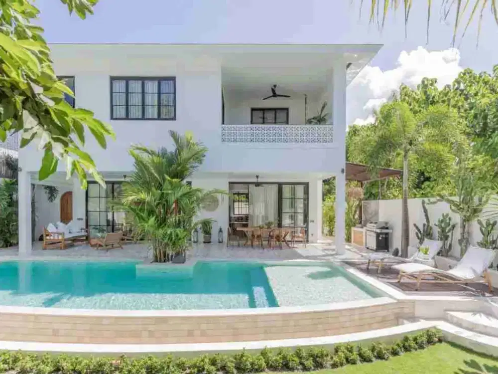 DISEWAKAN BULANAN VILLA 4 KAMAR  DI  ULUWATU ESSY