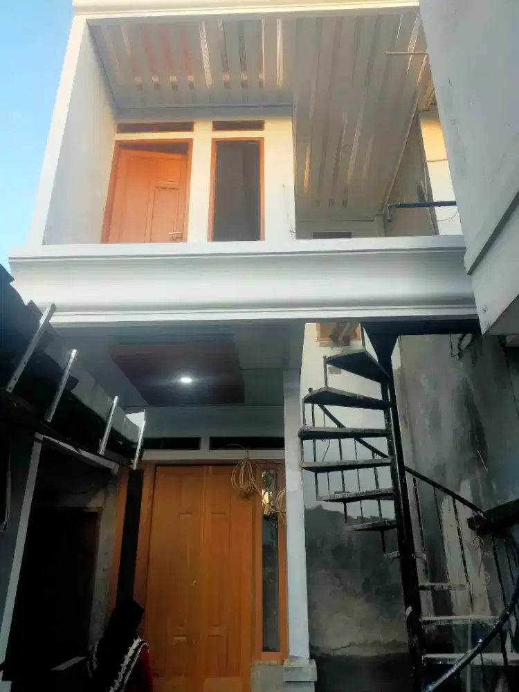 Di kontrakan rumah baru dan lama