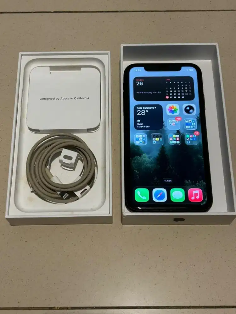 iPhone 11 64 GB iBox