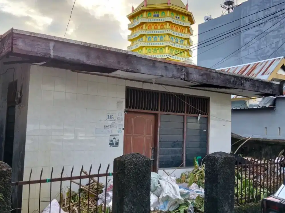 Dijual Rumah tua dihitung tanah di Gunung salahutu 1 makassar