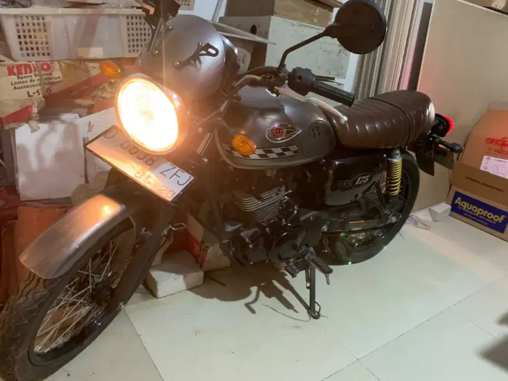 Kawasaki W 175 Cafe