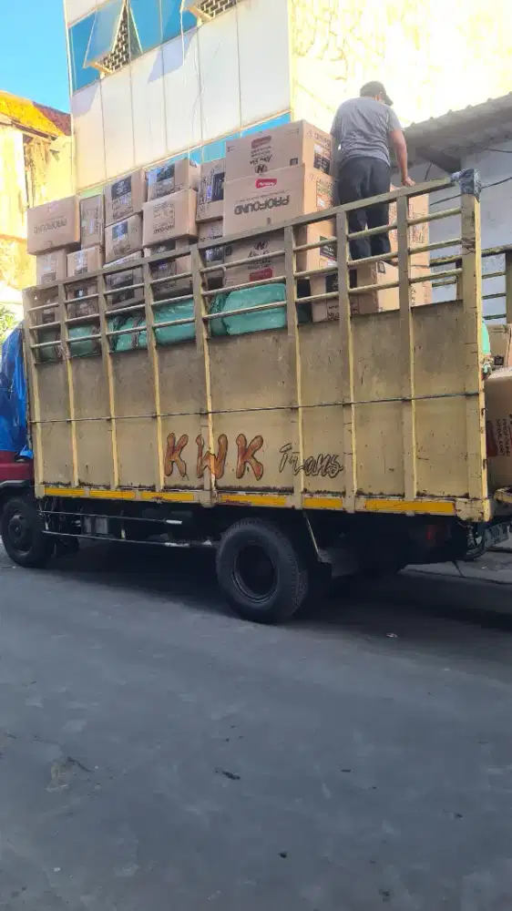 LOWONGAN DRIVER TRUK EXPEDISI LUAR KOTA