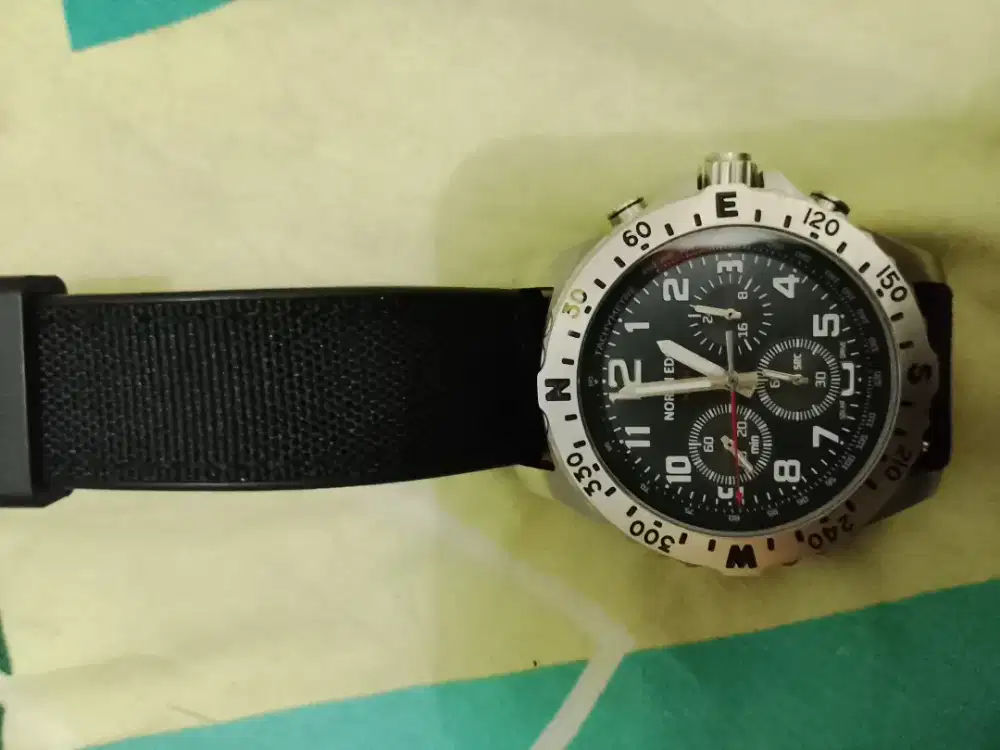 Jam tangan pria North Edge Mach 2