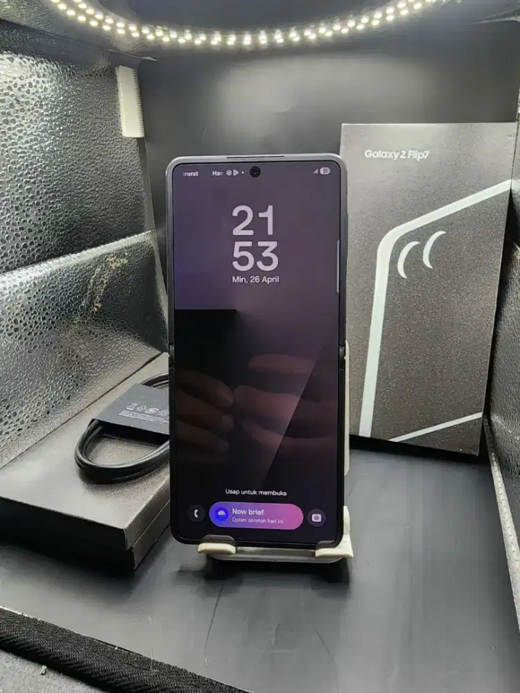 SAMSUNG Z FLIP 7 5G RAM 12/256GB ORIGINAL SEIN MULUS LIKE NEW NOMINUS