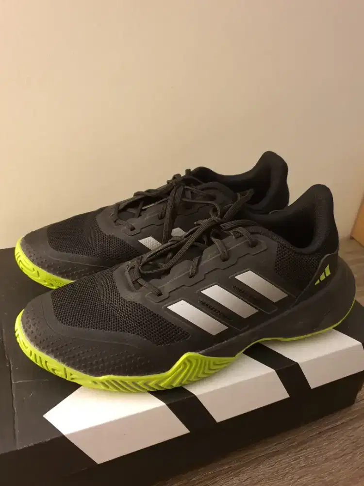 Sepatu Padel/Tennis Adidas Uk 43