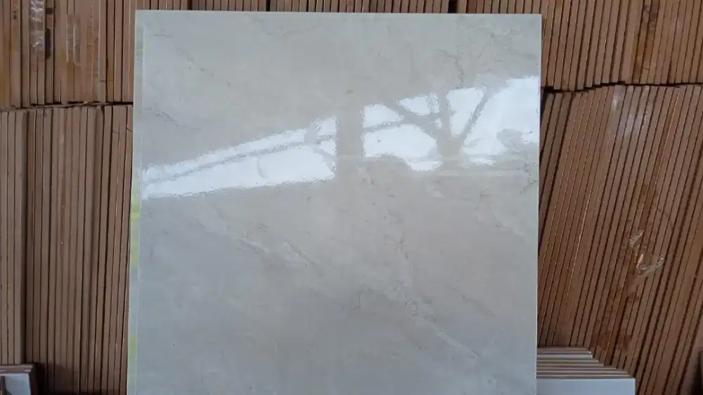 Keramik ukuran 40x40 ikatan