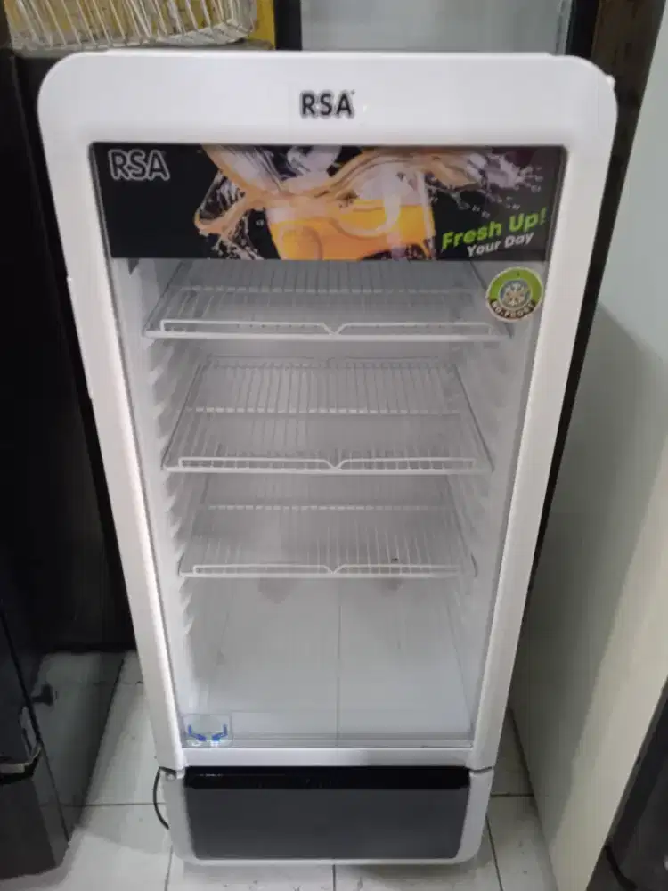 Jual Showcase merk RSA 3 tahap model terbaru pemakaian baru 3 bulan.
